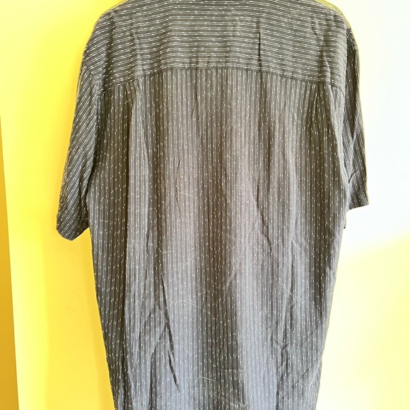 Tommy Bahama Men XL - Picture 3 of 9